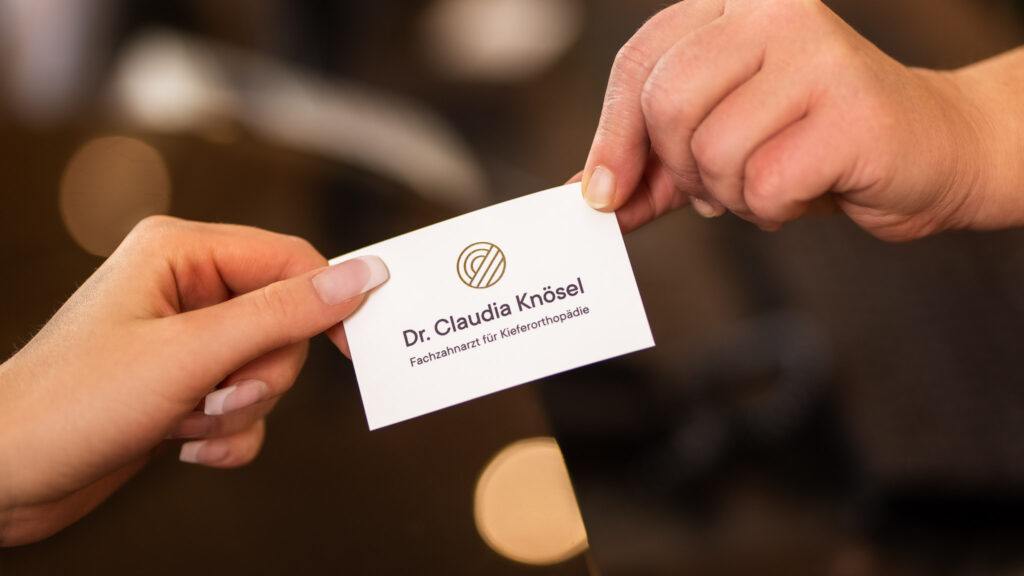 Dr. Claudia Knösel: Visitenkarte